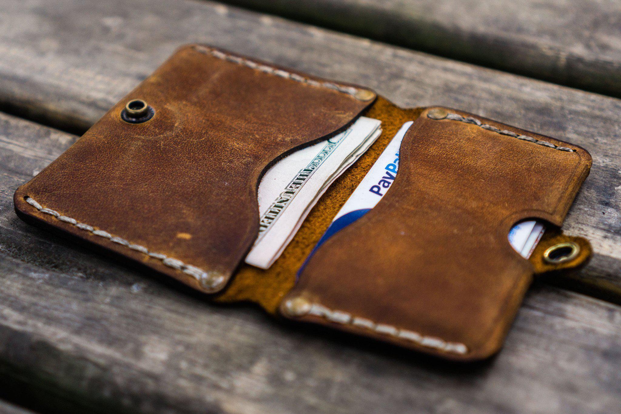 Elevate Your Everyday: The Perfect Pairing of Original Leather Wallets and Corporate Leather Laptop Bags