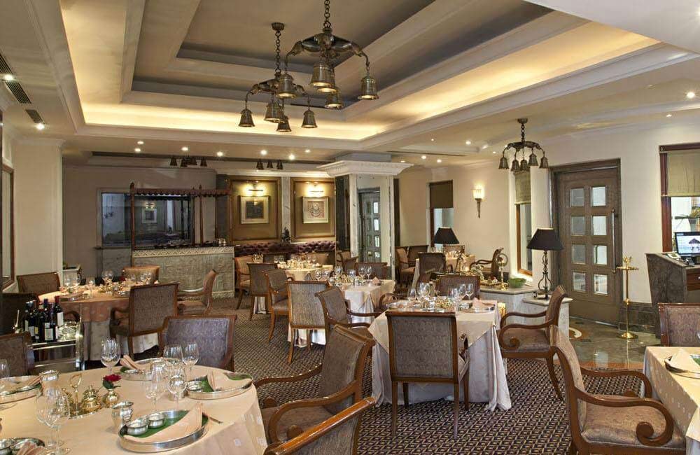 Conquering the Capital: A Guide to Marketing and Dining in Delhi