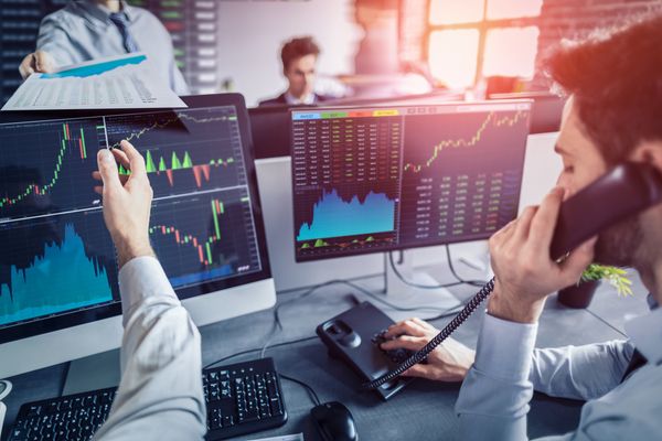 Top 9 Stock Brokers in Delhi for Your Investment Journey